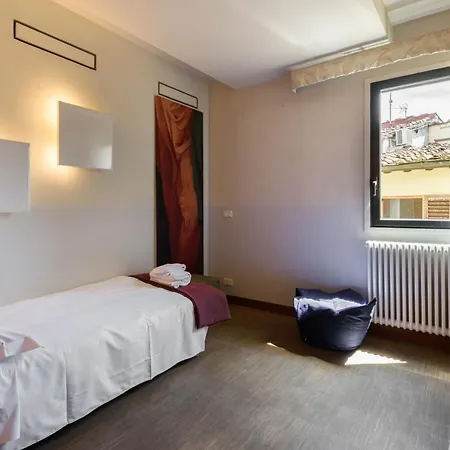 Palazzotto Pitti By Mmega Florenz