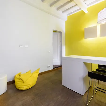 Palazzotto Pitti By Mmega Florenz